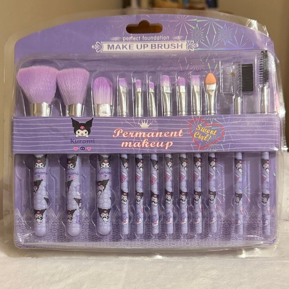 Perfect Foundation Other - Kuromi Makeup Brush Set -